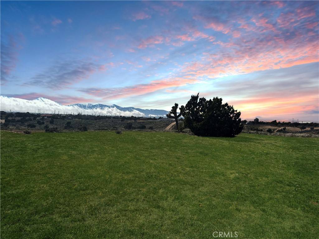 Oak Hills, CA 92344,0 Mesquite ST