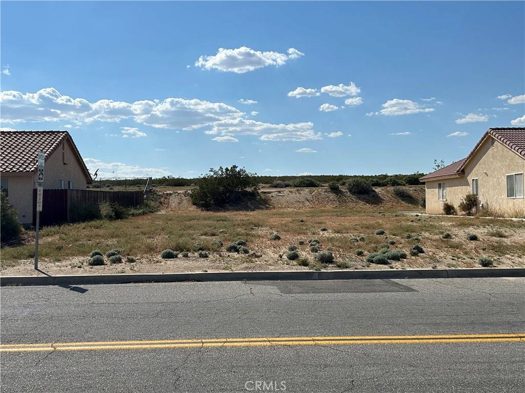 Helendale, CA 92342,27086 Silver Lakes PKWY
