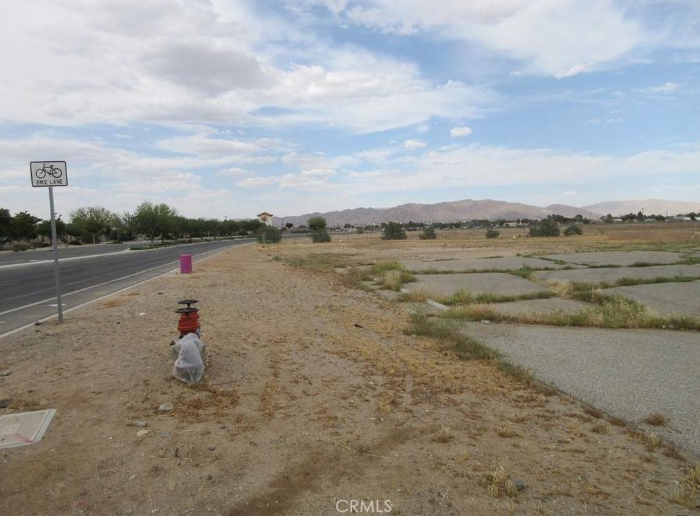 Apple Valley, CA 92307,15001 Bass Hill Rd