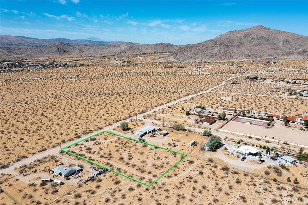 Joshua Tree, CA 92252,62044 Golden ST