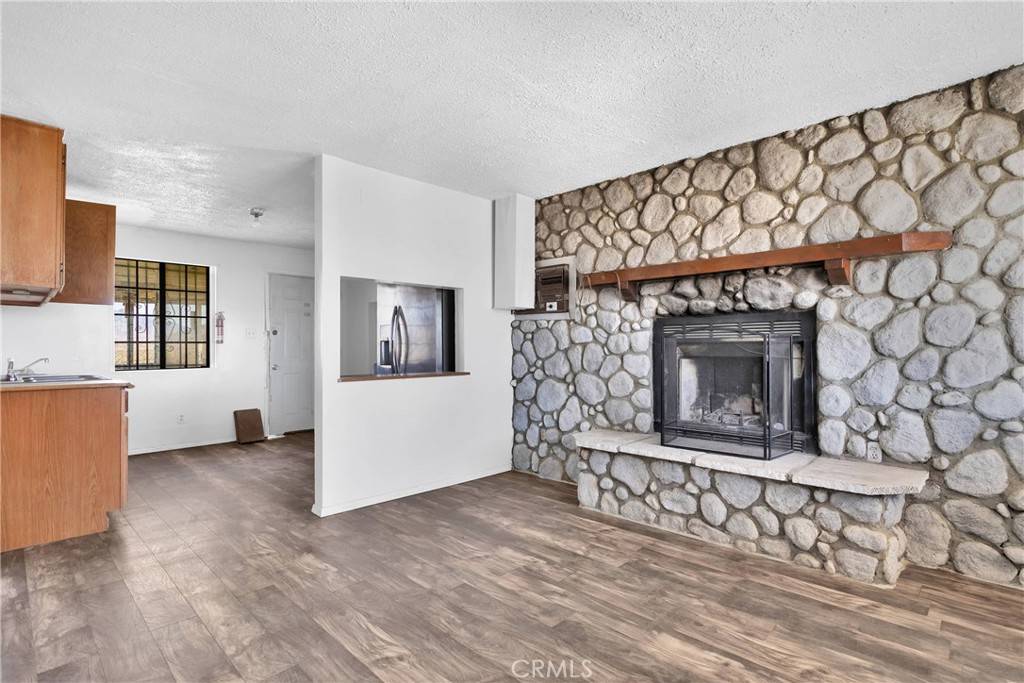 Lucerne Valley, CA 92356,40225 Abelia ST