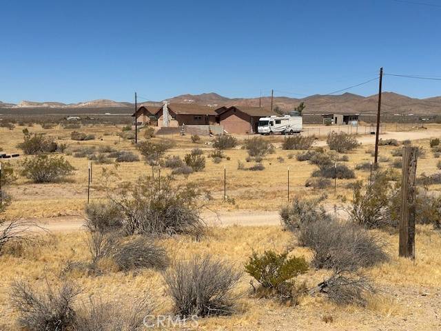 Apple Valley, CA 92308,0 Harris LN
