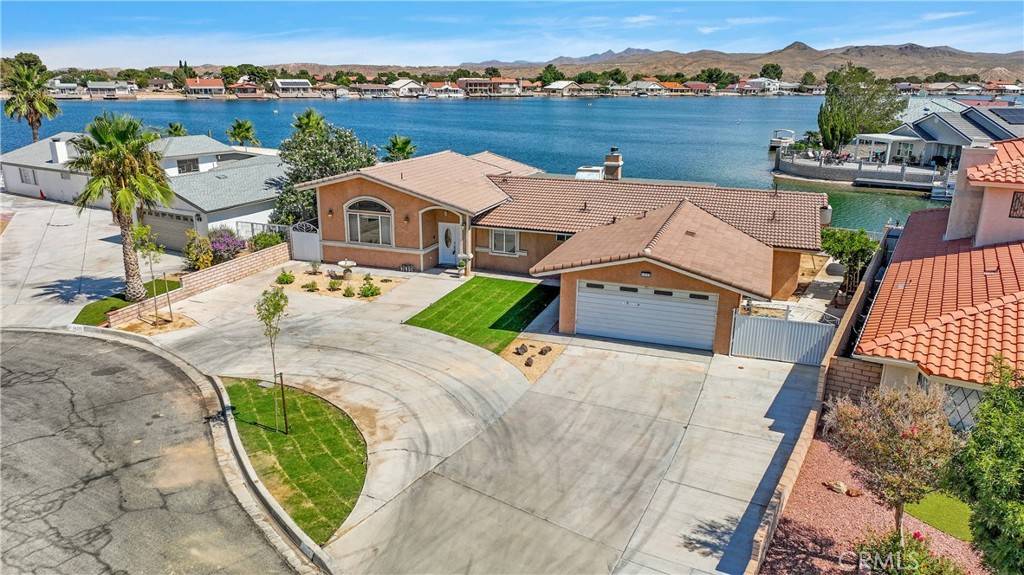Helendale, CA 92342,14593 Mast LN