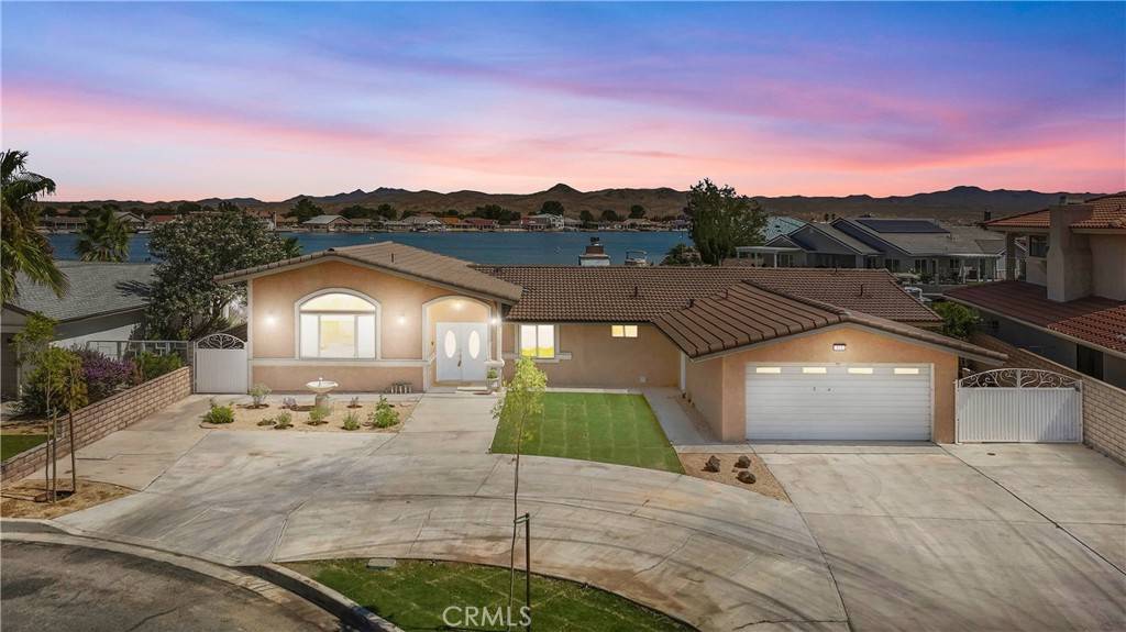 Helendale, CA 92342,14593 Mast LN