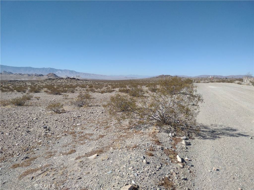 Lucerne Valley, CA 92356,10 Smoke Bush RD