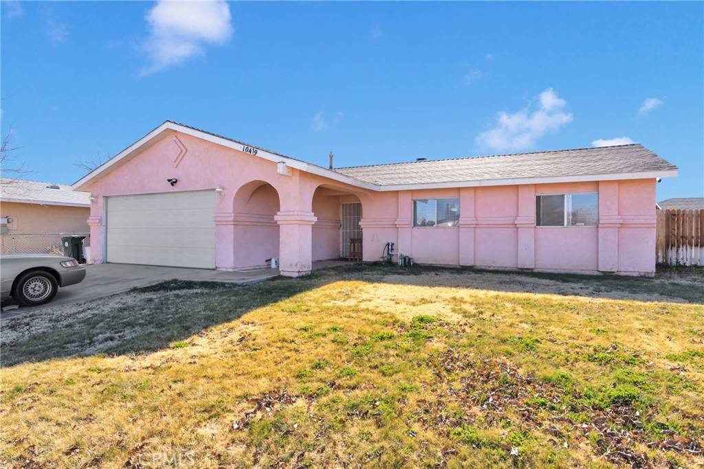 Adelanto, CA 92301,10419 Cimmeron Trail DR