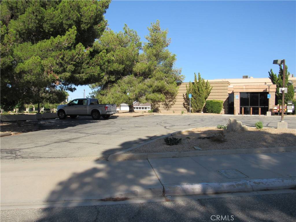 Victorville, CA 92392,13875 Park AVE