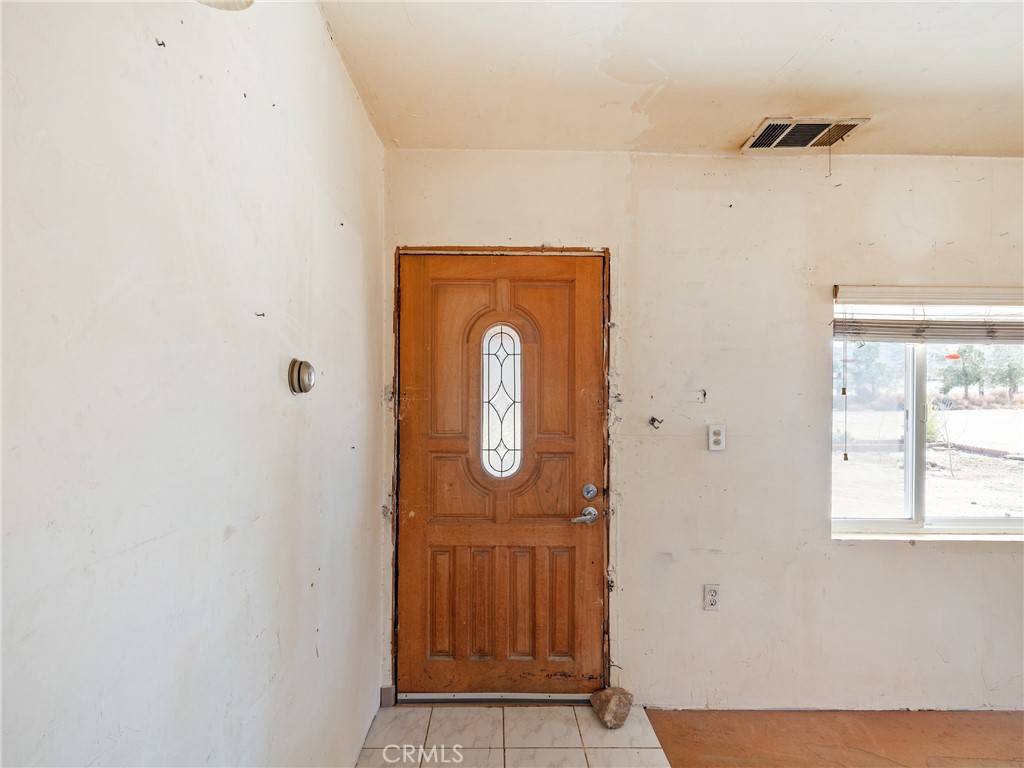 Oro Grande, CA 92368,21420 Omor DR