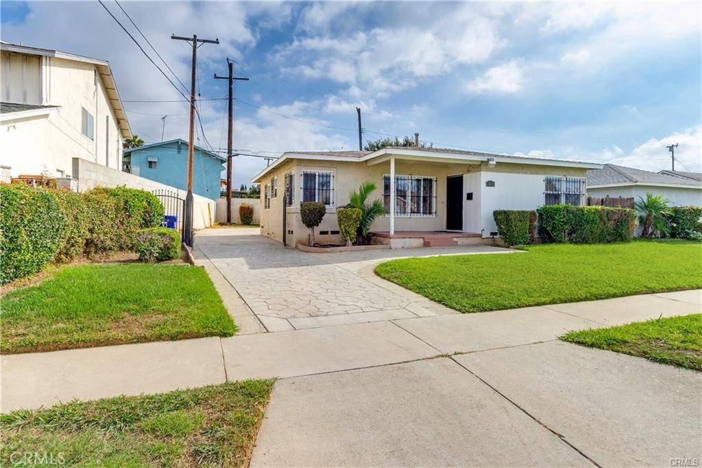 Compton, CA 90220,15620 S Visalia AVE