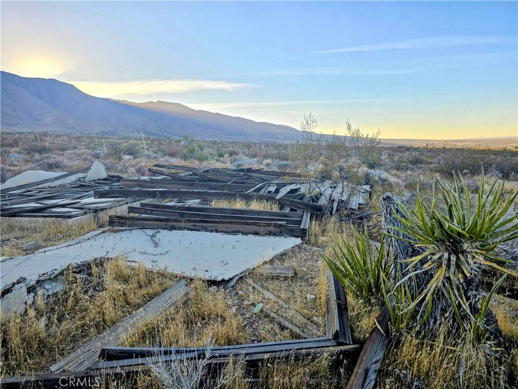 Lucerne Valley, CA 92356,0 Emerald
