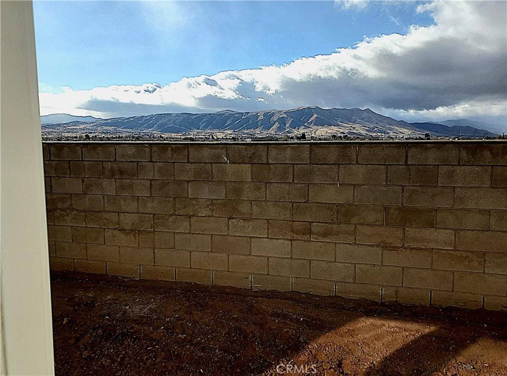 Apple Valley, CA 92308,21621 Sandia #150