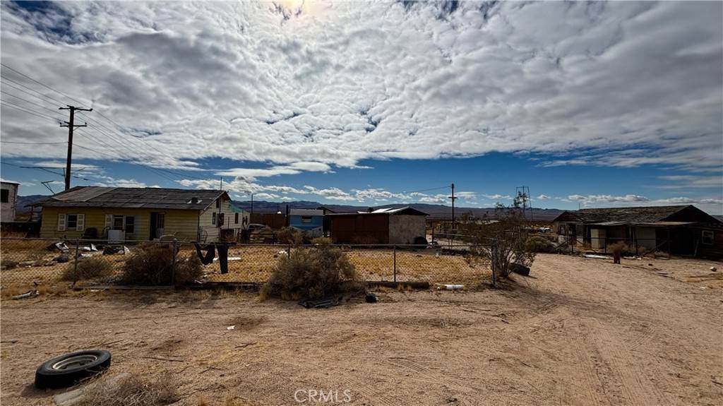 Yermo, CA 92398,733 Athletic Field (NEAR) RD