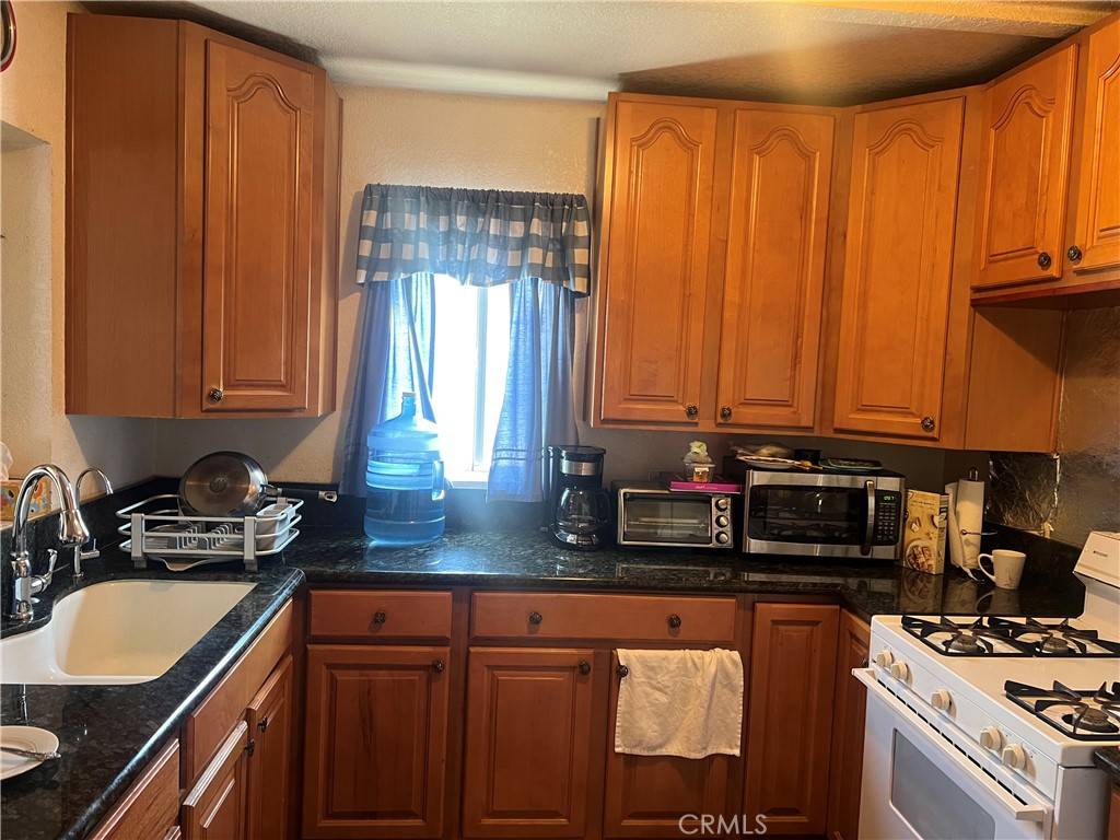 Fullerton, CA 92833,2721 W Olive AVE
