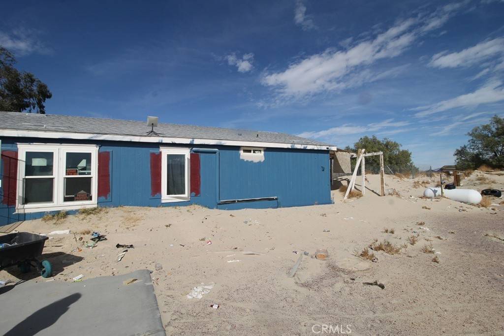 Newberry Springs, CA 92365,46160 Palma Vista RD