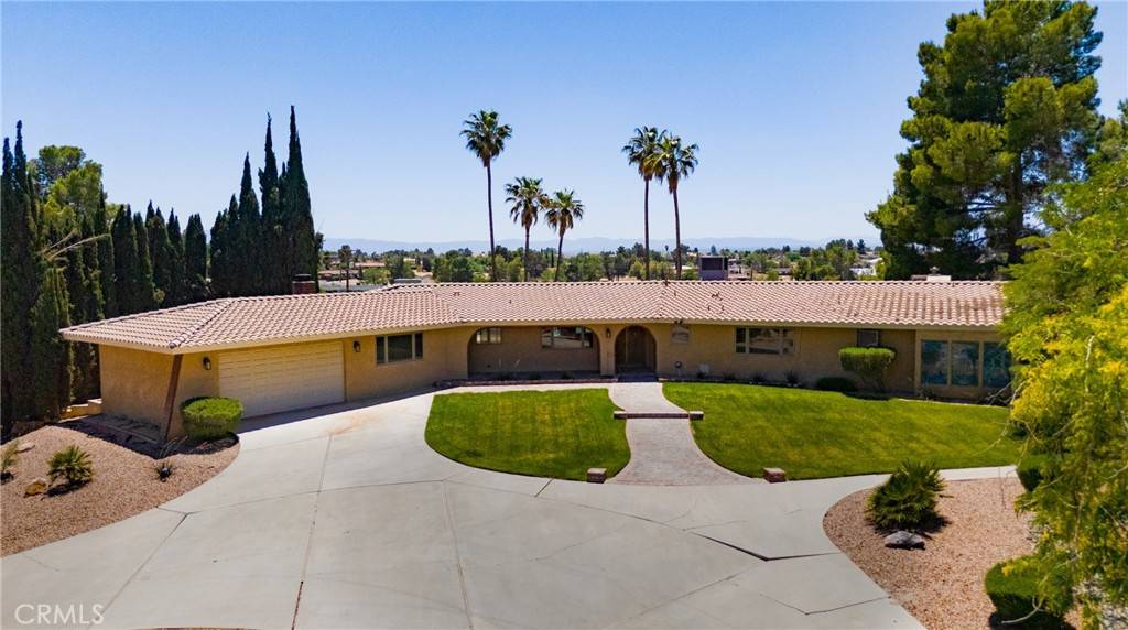 Apple Valley, CA 92307,19459 Shasta RD