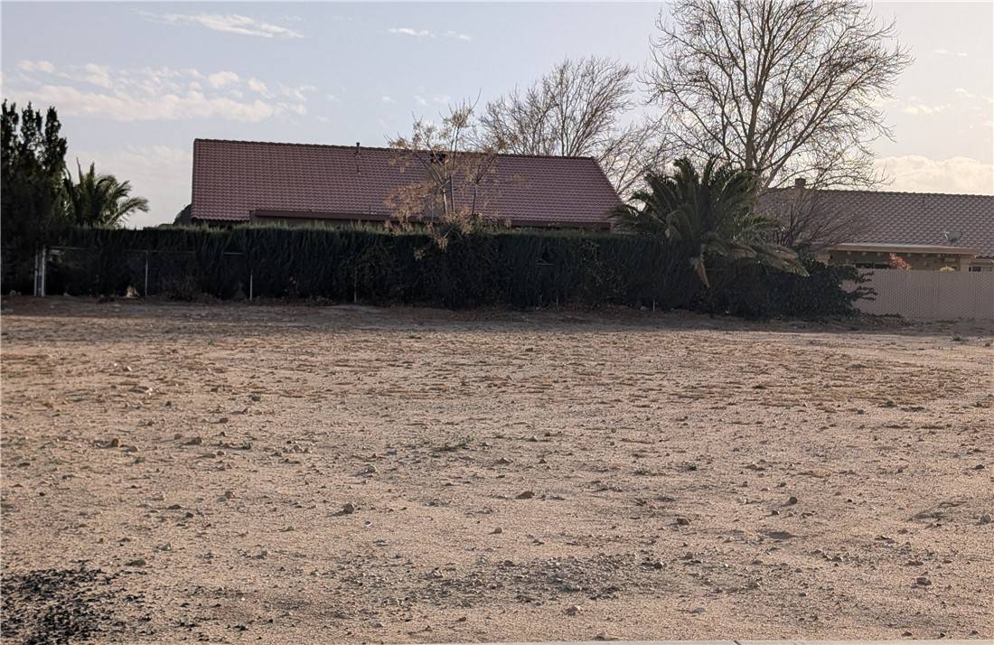 Helendale, CA 92342,14815 Kent LN