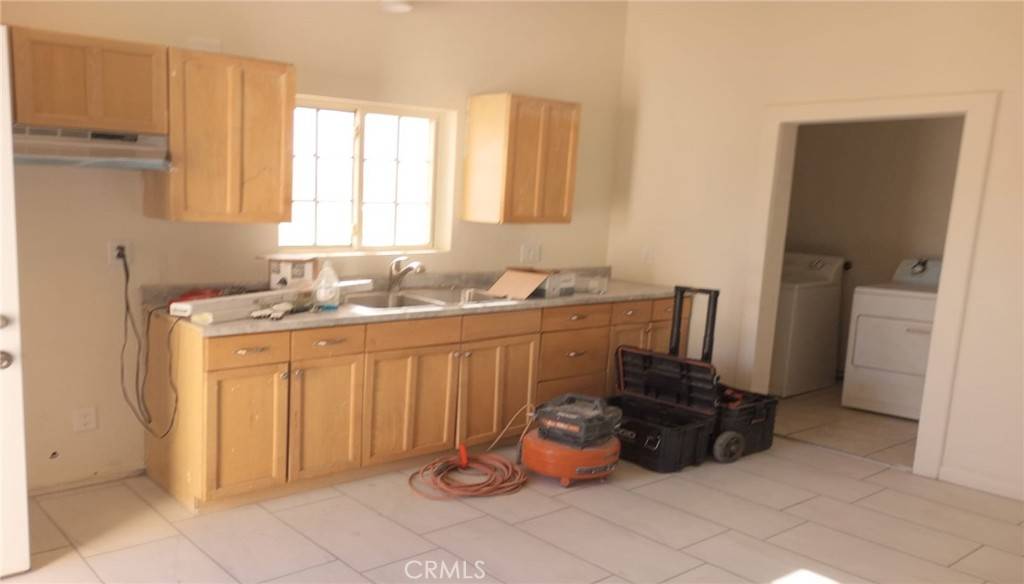 Needles, CA 92363,316 Bazoobuth ST