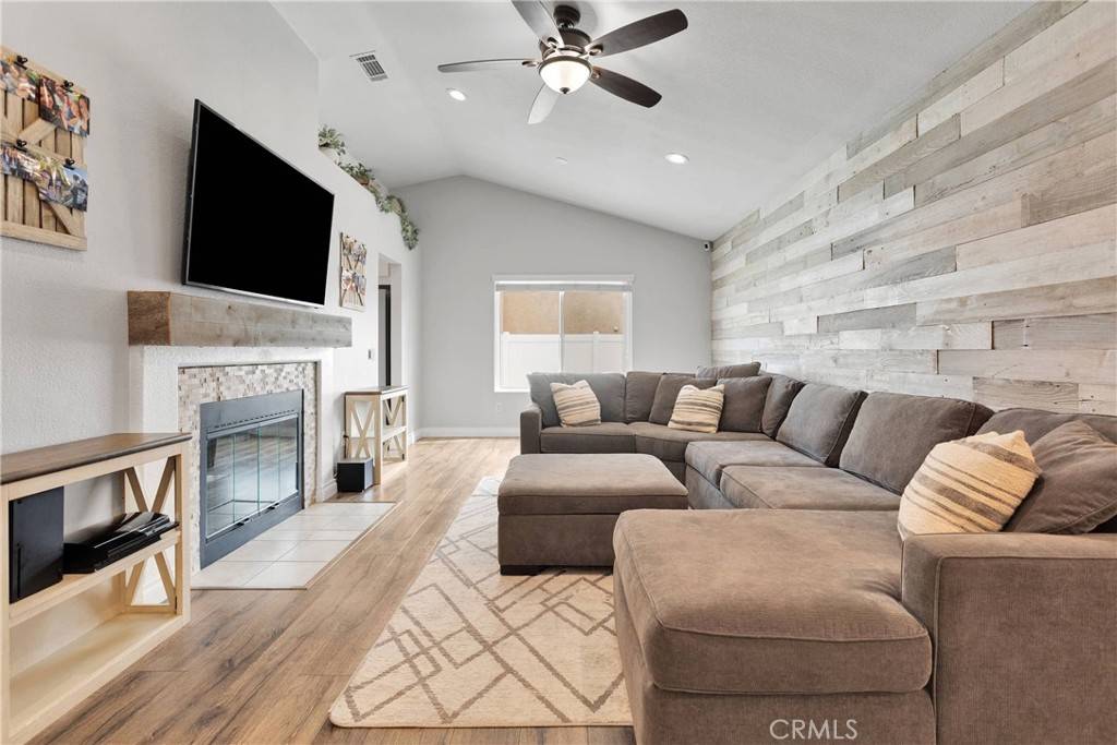 Hesperia, CA 92345,15008 Cromdale ST