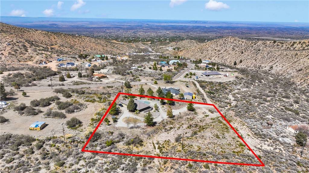 Pinon Hills, CA 92372,8130 Desert View RD