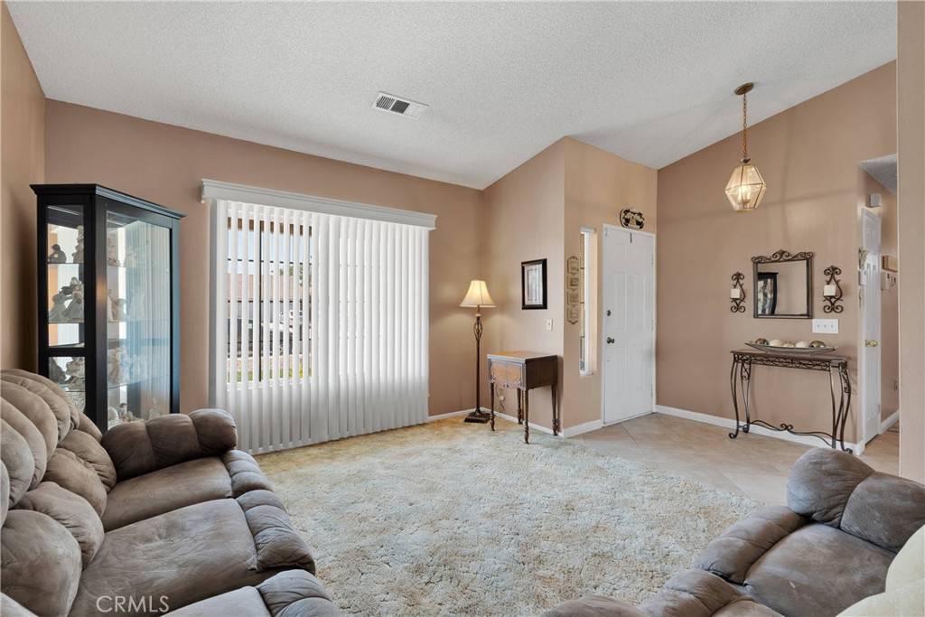 Victorville, CA 92392,12437 Aspenview CIR