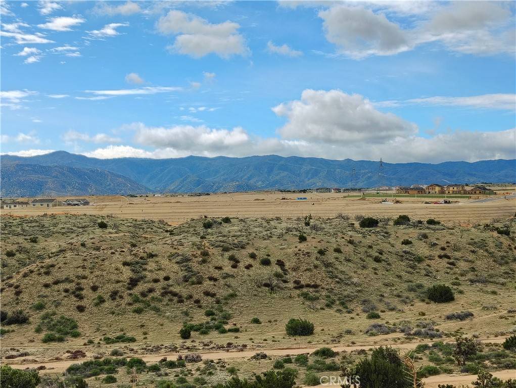 Hesperia, CA 92345,0 Vista ST
