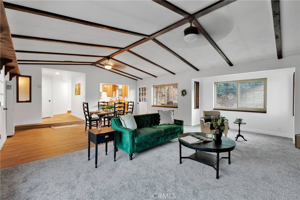 Wrightwood, CA 92397,1897 Desert Front RD
