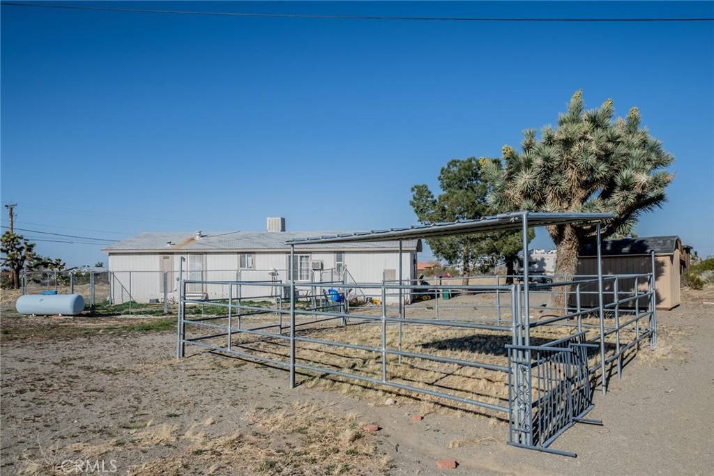 Phelan, CA 92371,3737 Sacramento RD
