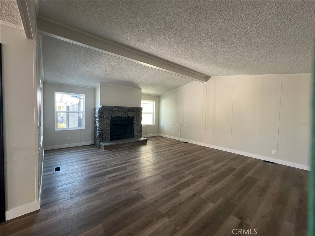 Victorville, CA 92395,15614 Calico DR