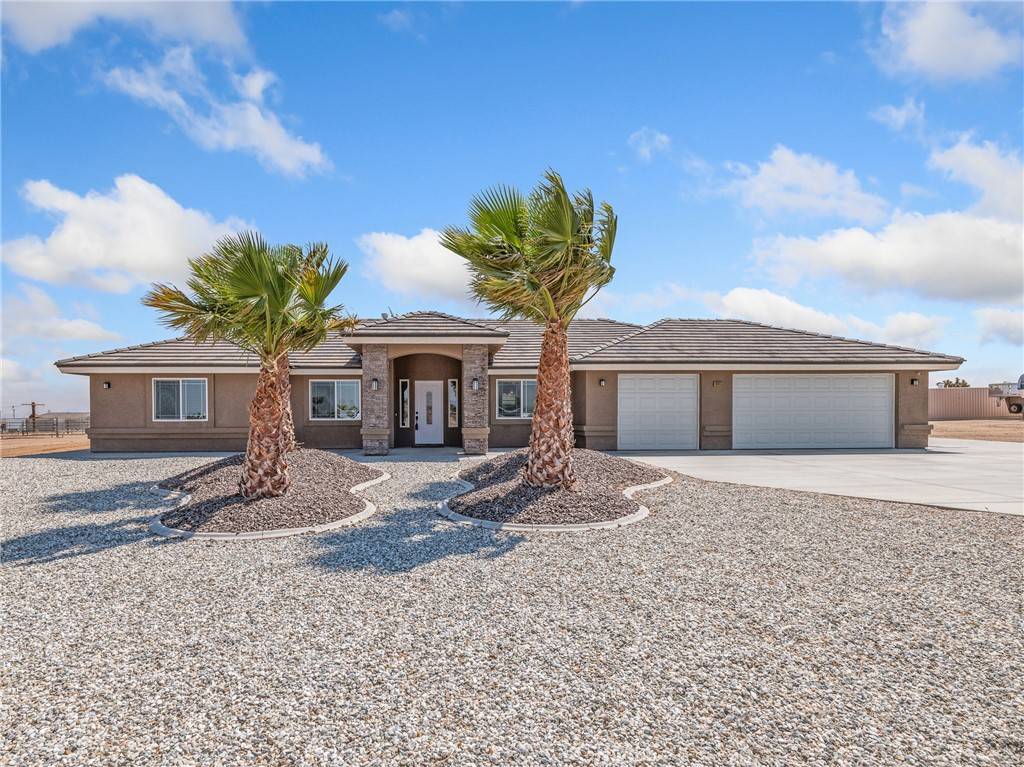 Oak Hills, CA 92344,10015 Verbena RD