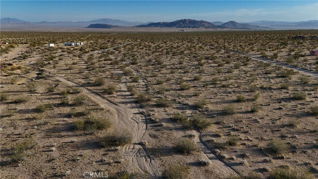 Landers, CA 92285,747 Joshua Tree RD
