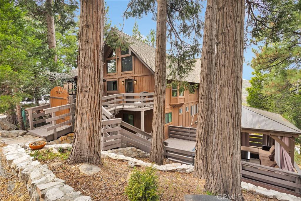 825 Grass Valley RD Lake Arrowhead, CA 92352