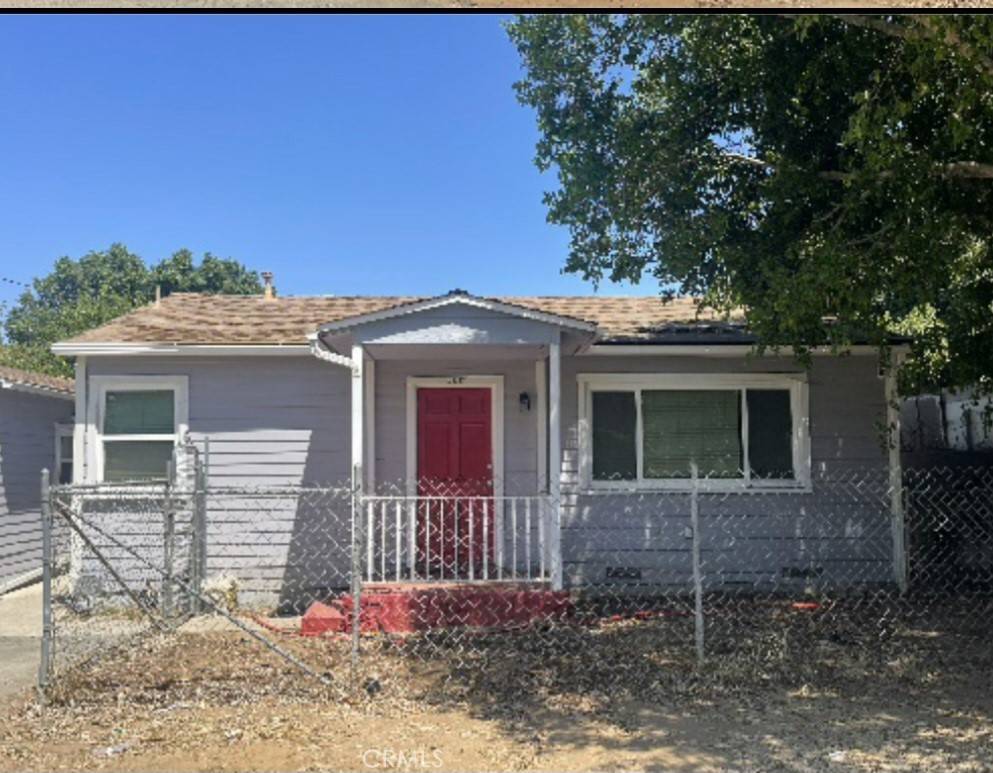 Fallbrook, CA 92028,522 S Pico AVE