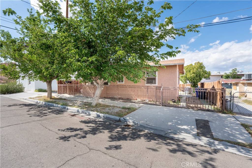 Barstow, CA 92311,113 E White ST