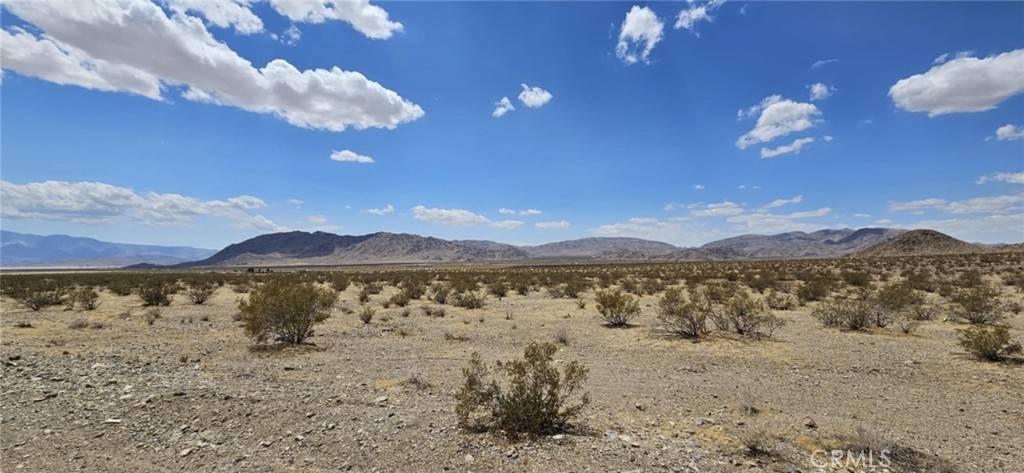 Lucerne Valley, CA 92356,800 Monolith RD