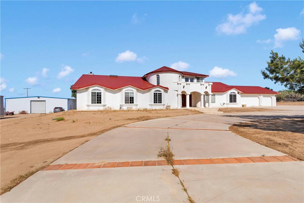 Phelan, CA 92371,8381 White RD