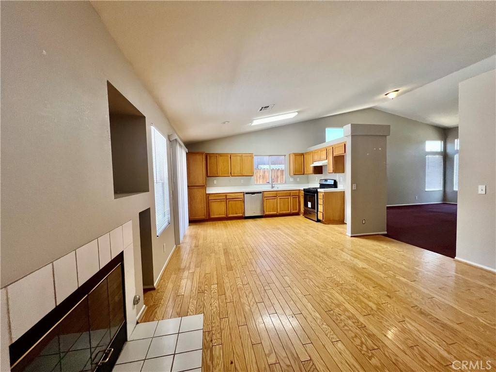 Hesperia, CA 92344,13633 Bentwood ST