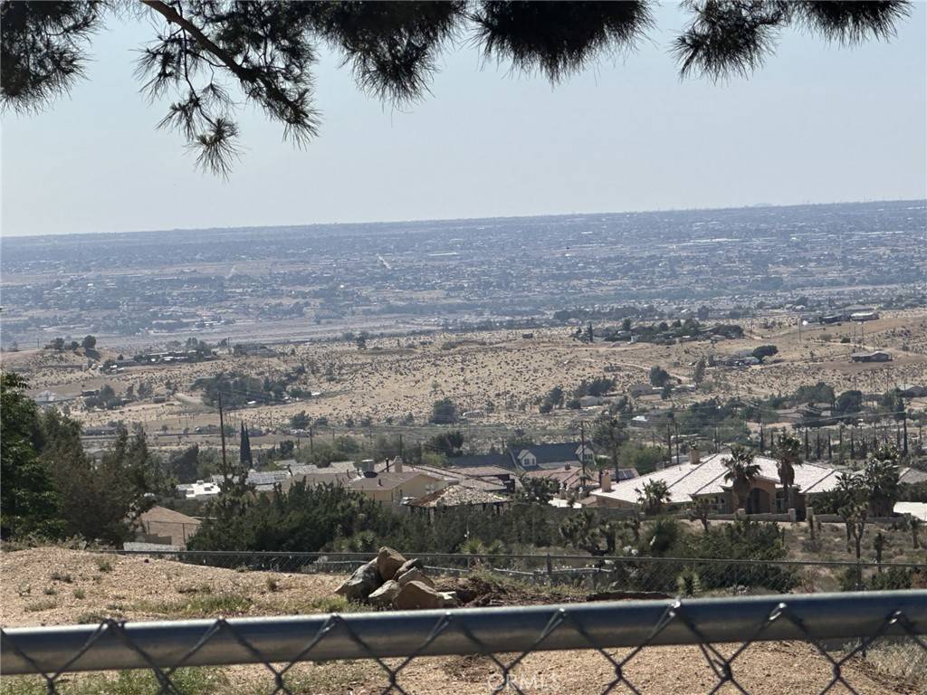 Apple Valley, CA 92308,9238 Bonita Vista