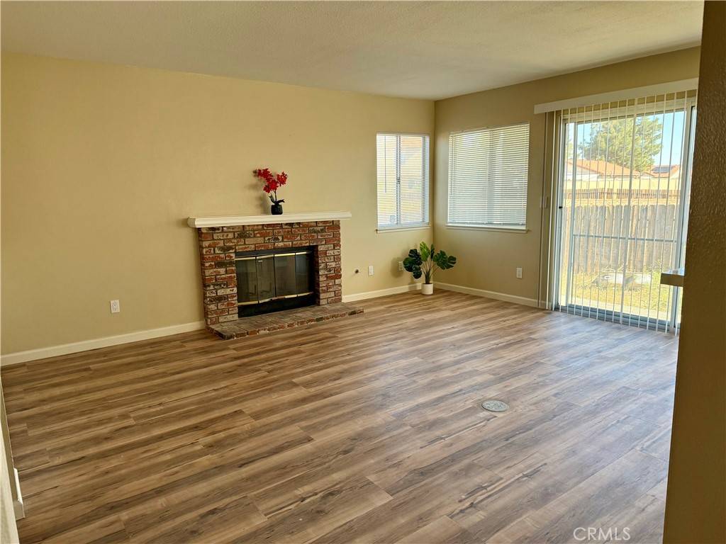 Hesperia, CA 92345,15620 Smoke Tree ST