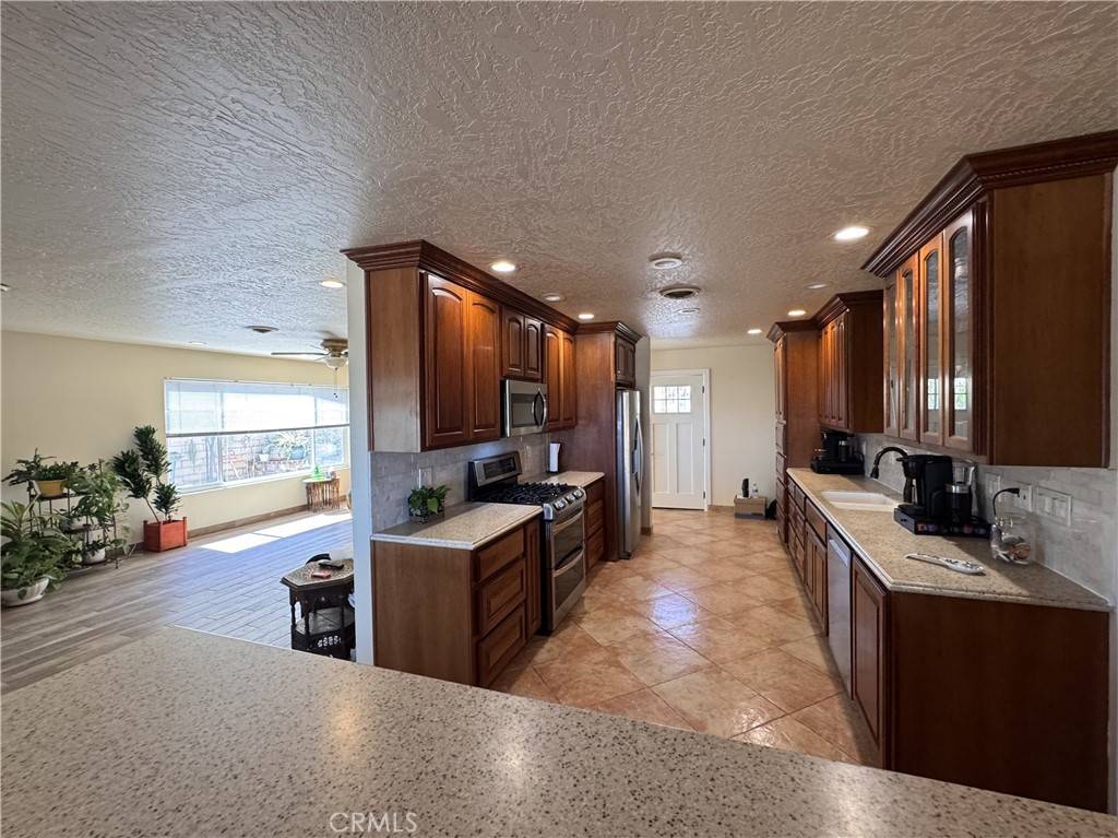 Barstow, CA 92311,27568 Linda Vista RD