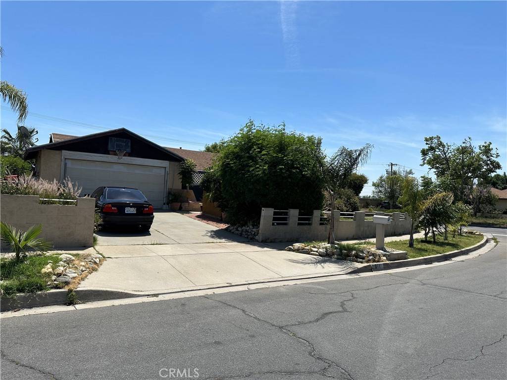 Rialto, CA 92376,211 N Fillmore AVE
