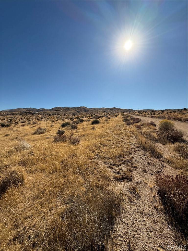 Apple Valley, CA 92308,0 Mountain View RD