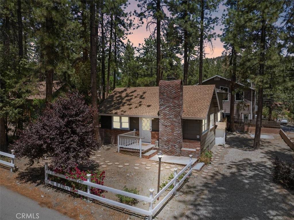 Wrightwood, CA 92397,1698 Thrush RD