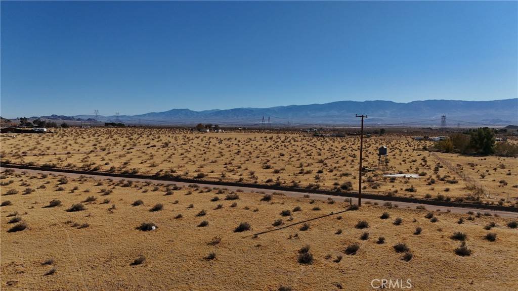 Lucerne Valley, CA 92356,713 Waalew RD