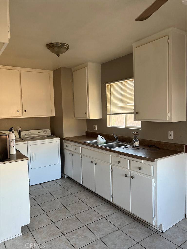 Hesperia, CA 92345,16275 Cajon ST