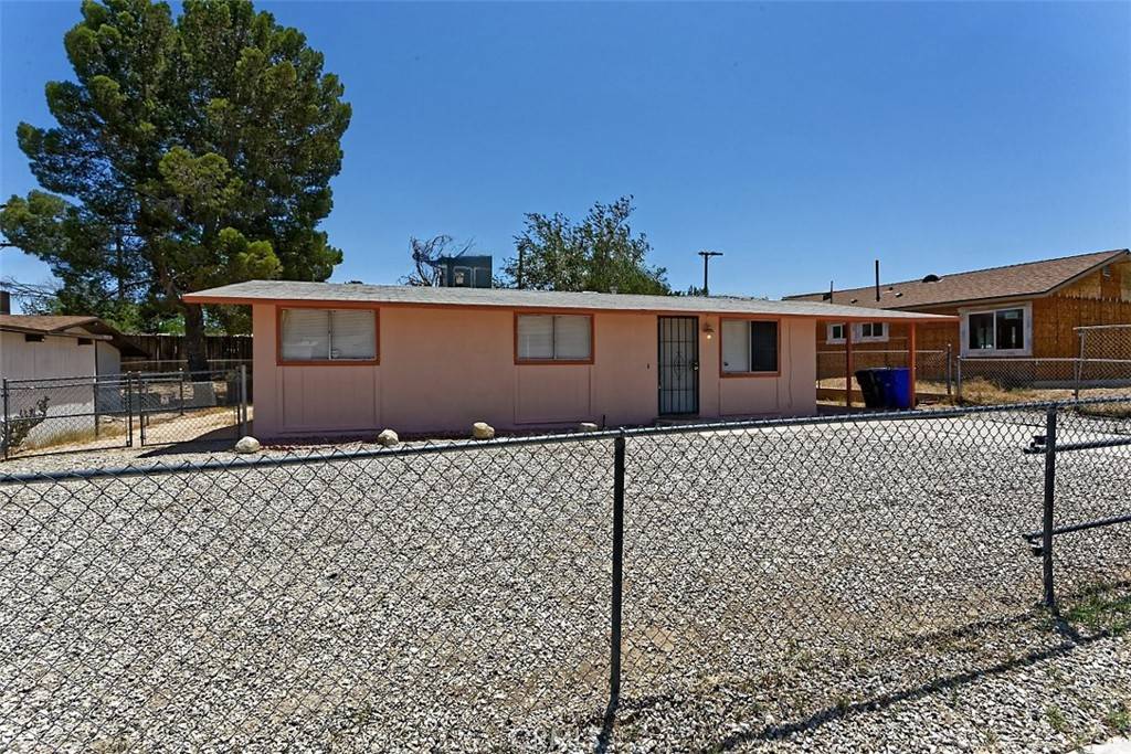 Victorville, CA 92395,15521 Heartsease LN