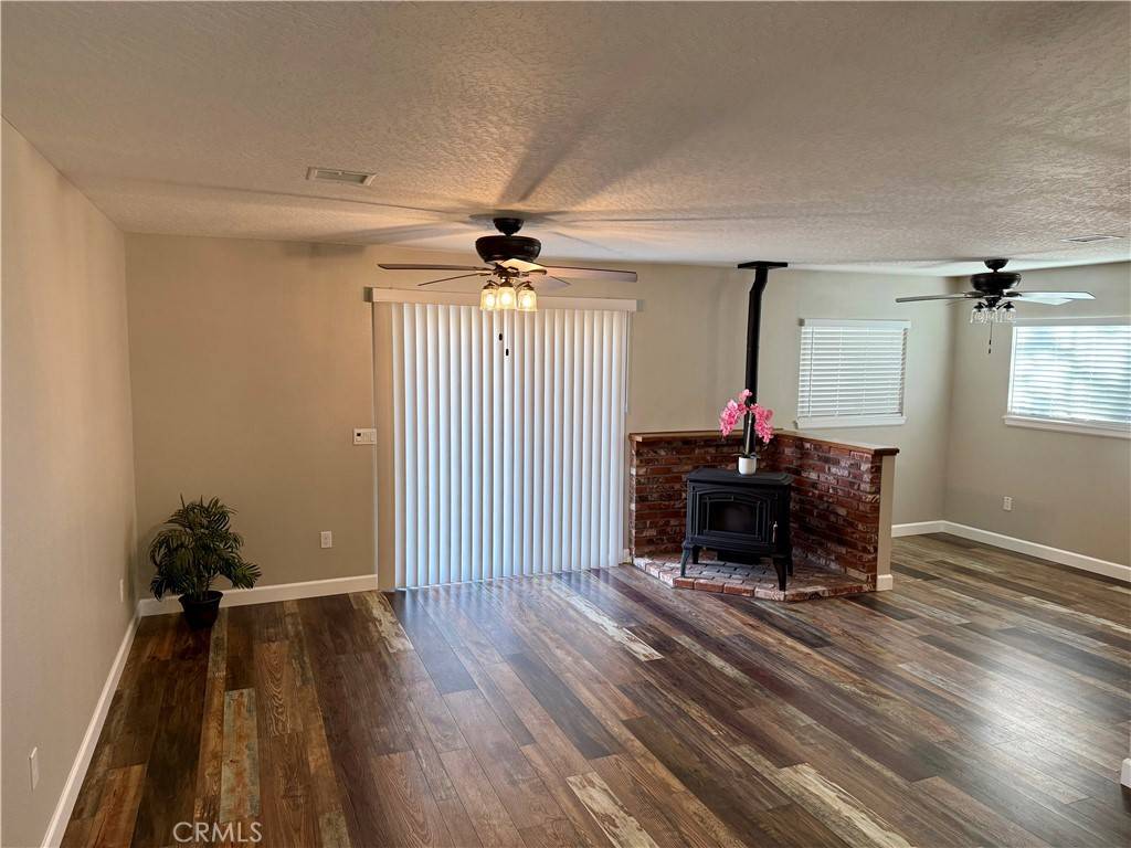 Hesperia, CA 92345,18083 Deodar ST