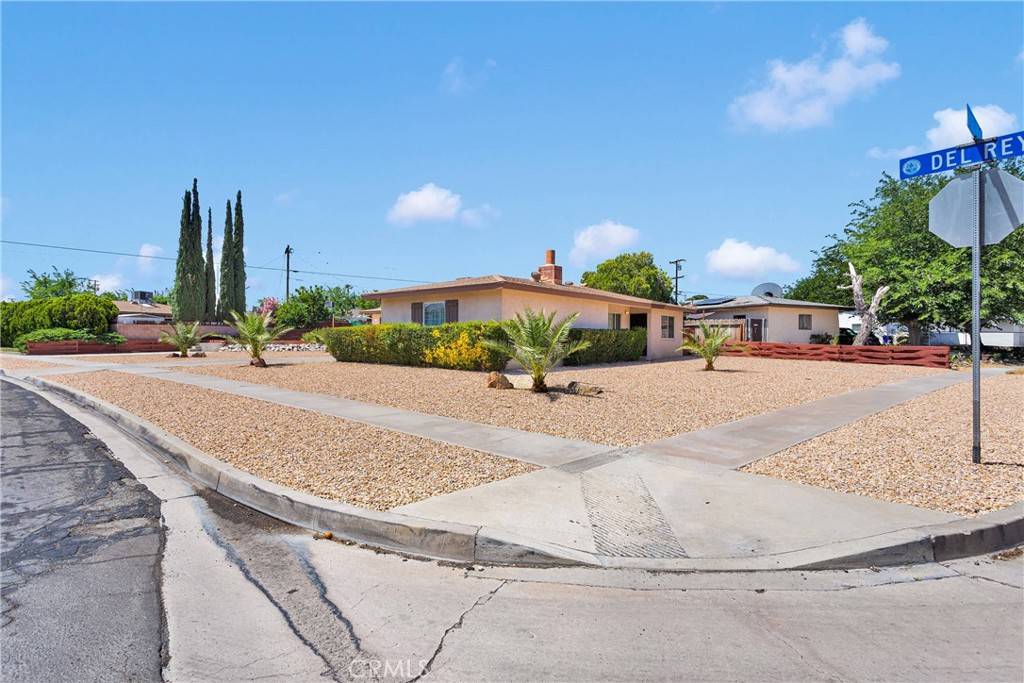 Victorville, CA 92395,15506 Del Rey DR