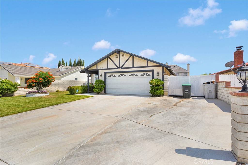 Victorville, CA 92395,14060 Driftwood DR