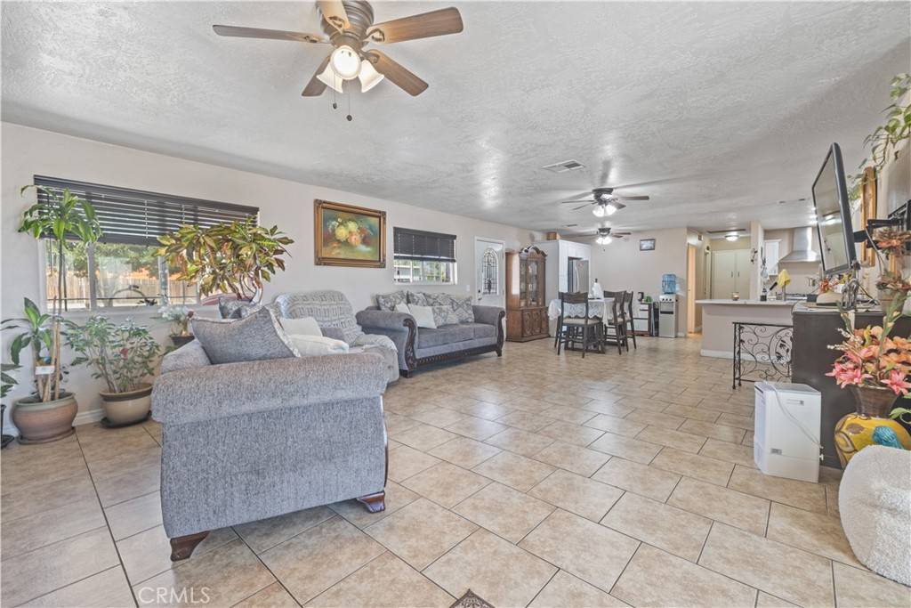 Hesperia, CA 92345,10070 Pyrite AVE