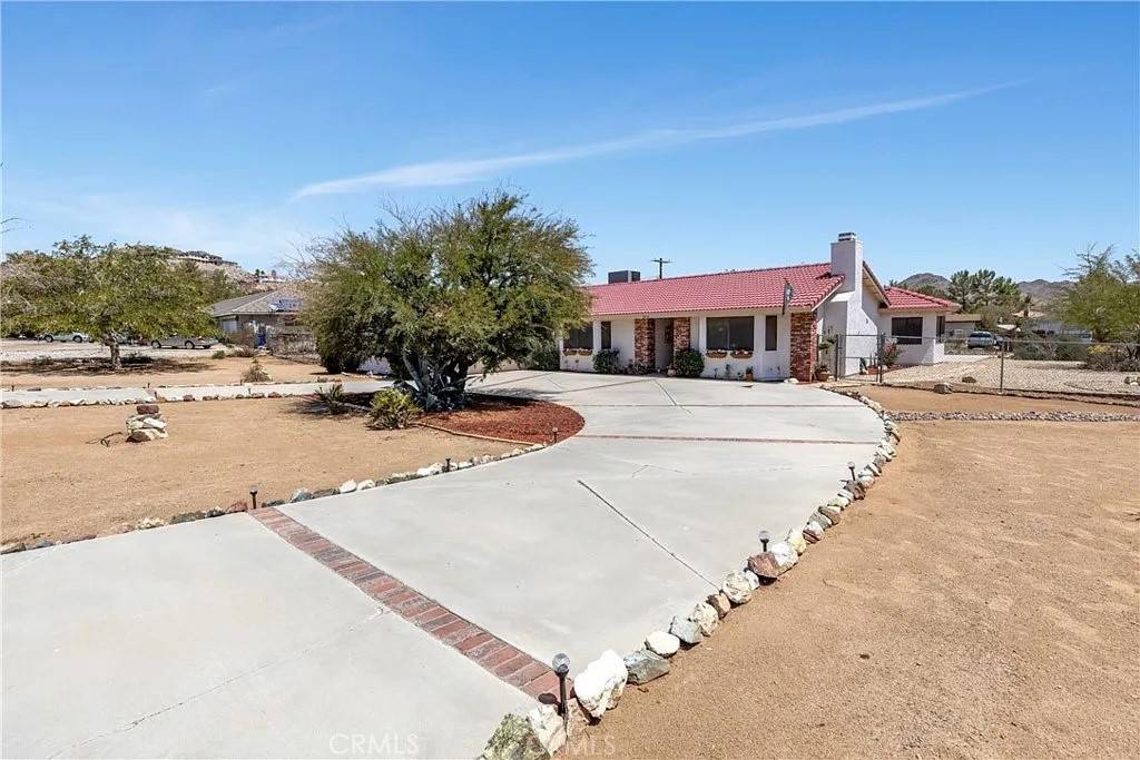 Apple Valley, CA 92307,18765 Munsee RD